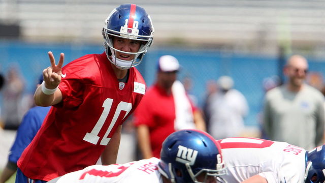 Eli takes opposite approach to Big Ben, 'excited' to work with rookie QB