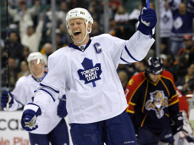 Gilmour, Sundin highlight Leafs' alumni roster