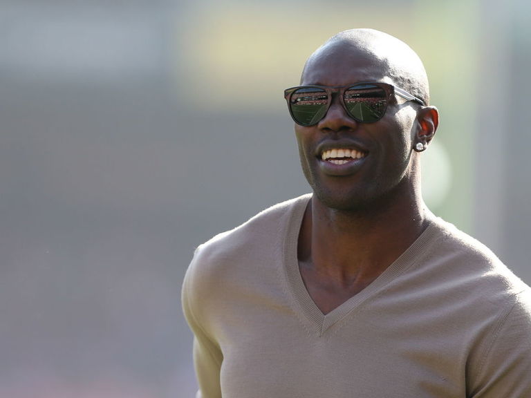 Watch: T.O. runs 40-yard dash clocked at 4.43 seconds by Julio Jones