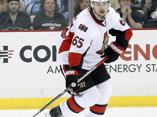 VIDEO: Senators' Karlsson throttles Canadiens' Beaulieu with open ice hit