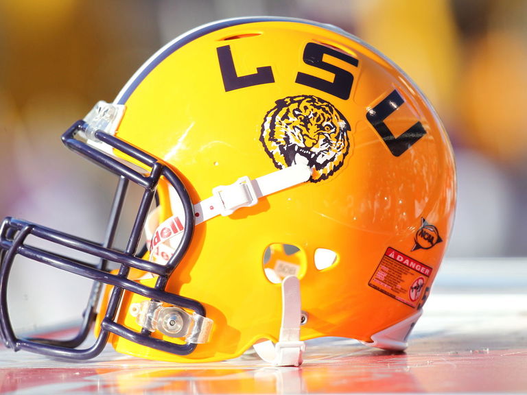 Lsus Travonte Valentine Ruled Eligible To Return For 2015 Spring