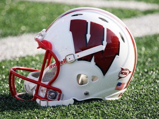 Wisconsin's Connor Senger leaves program, intends to transfer to UW-Oshkosh