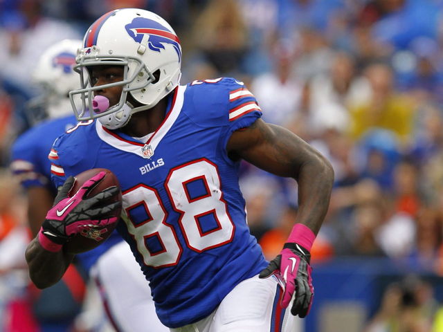 Bills Marquise Goodwin leaves game vs. Buccaneers with neck injury