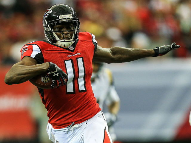 GIF: Julio Jones breaks a pair of tackles for 52-yard TD