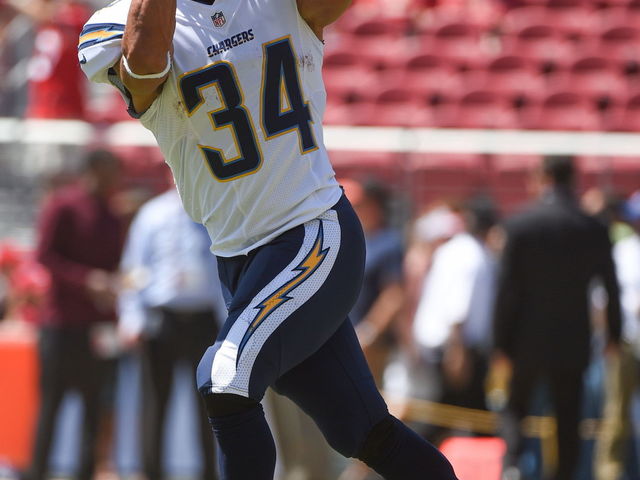 Chargers' Donald Brown leaves game vs. Jets with undisclosed injury