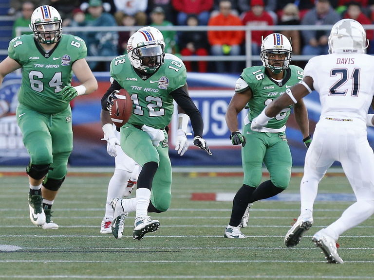 Video Rhode Island Player Takes Helmet To Exposed Face
