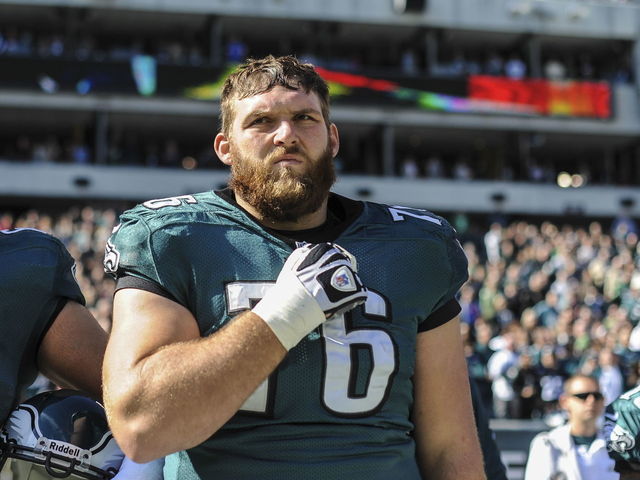 Eagles trade Barbre to Broncos hours after announcing release