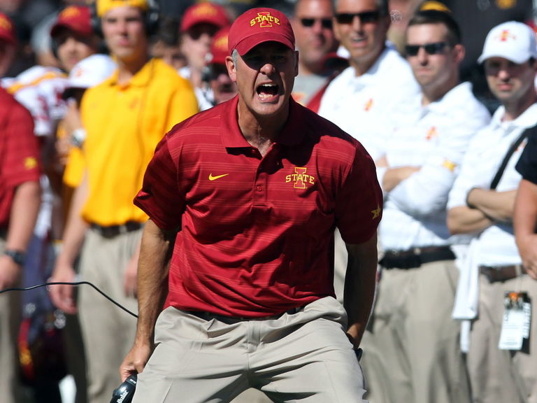 Iowa State coach cracks open imaginary beer on sideline