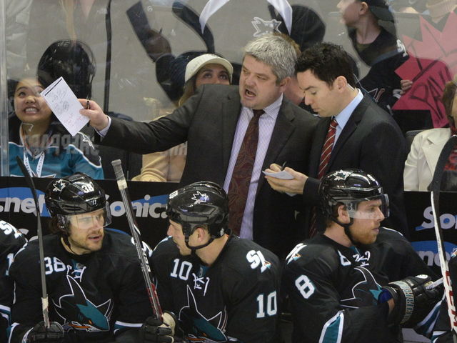 Oddsmakers: McLellan favorite to be Flyers' next head coach