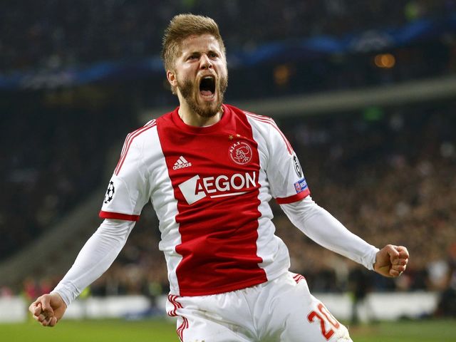 VIDEO: Lasse Schone's beautiful free kick draws Ajax level with PSG