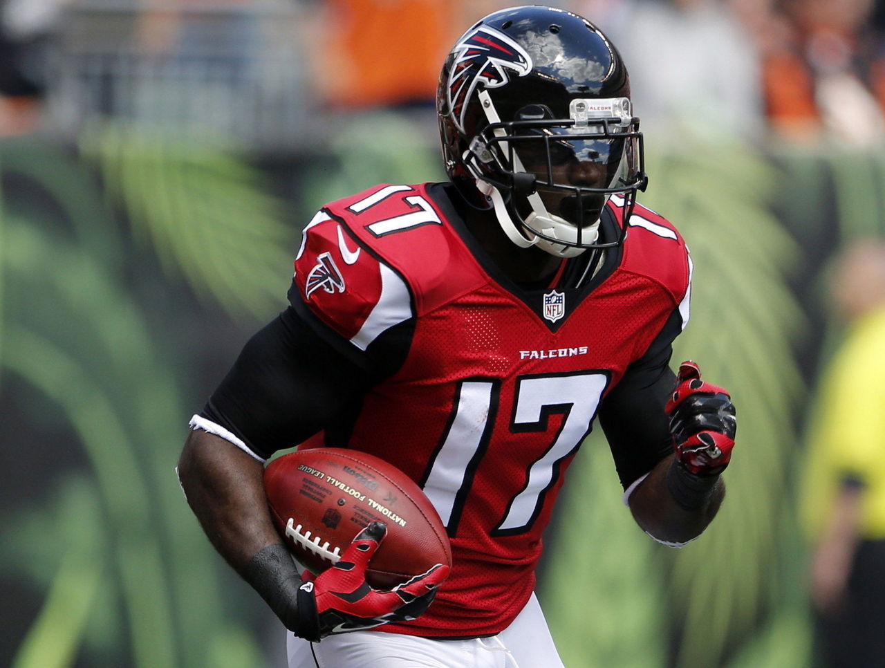 VIDEO: Falcons' Devin Hester forces second fumble on single play