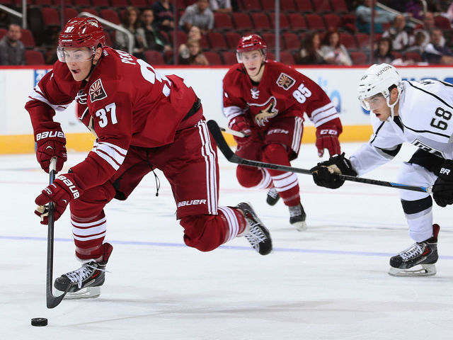 Report: Coyotes' Brendan Perlini suffered broken hand at prospect camp