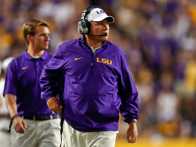 Report: LSU 'prepared to fire' Les Miles, boosters agree to buy out contract