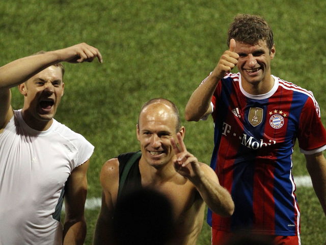 VIDEO: Thomas Muller sets up Mario Gotze's goal with brilliant flick
