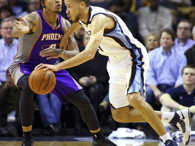 Report: Grizzlies sign Michael Beasley to non-guaranteed deal