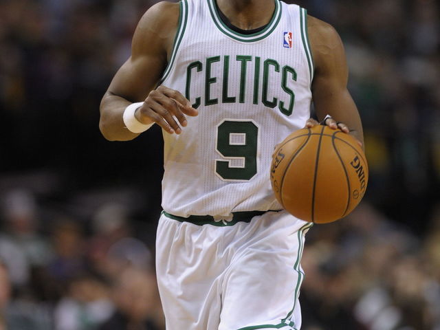 Rajon Rondo has surgery to repair a broken hand, expected | theScore