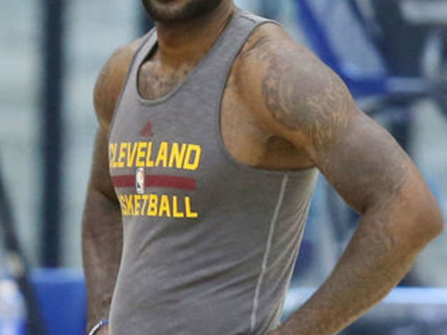 LeBron: Cavs' coaching choice 'wasn't part of my process of coming back'