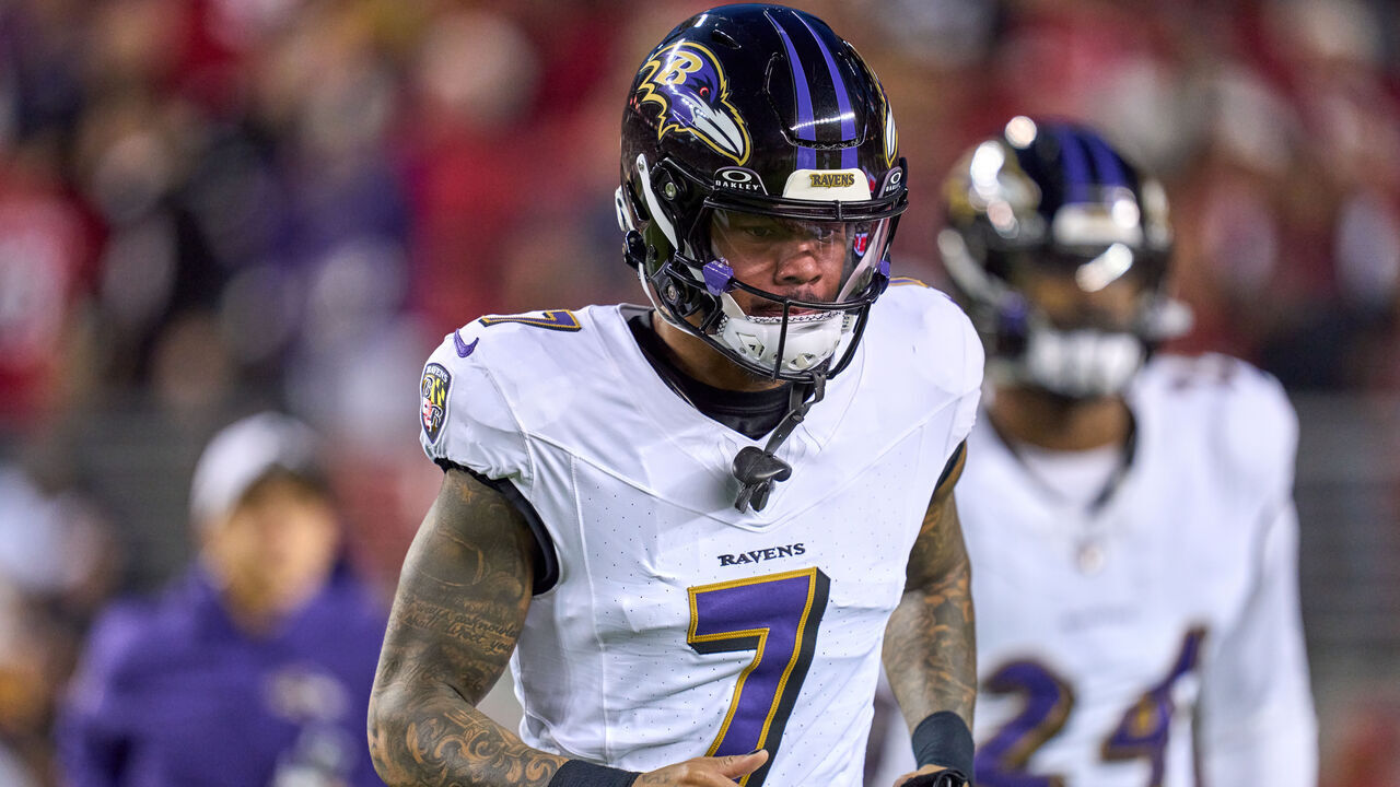 SANTA CLARA, CALIFORNIA - DECEMBER 25: Rashod Bateman #7 of the Baltimore Ravens takes the field in action during a game between the San Francisco 49ers and the Baltimore Ravens at Levi's Stadium on December 25, 2023 in Santa Clara, California.