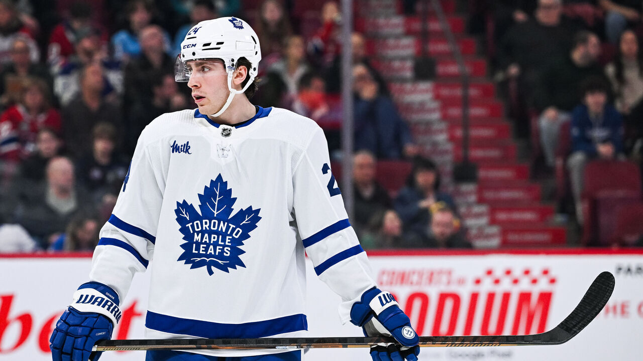 MONTREAL, QC - APRIL 06: Look on Toronto Maple Leafs center Connor Dewar (24) during the Toronto Maple Leafs versus the Montreal Canadiens game on April 06, 2024, at Bell Centre in Montreal, QC
