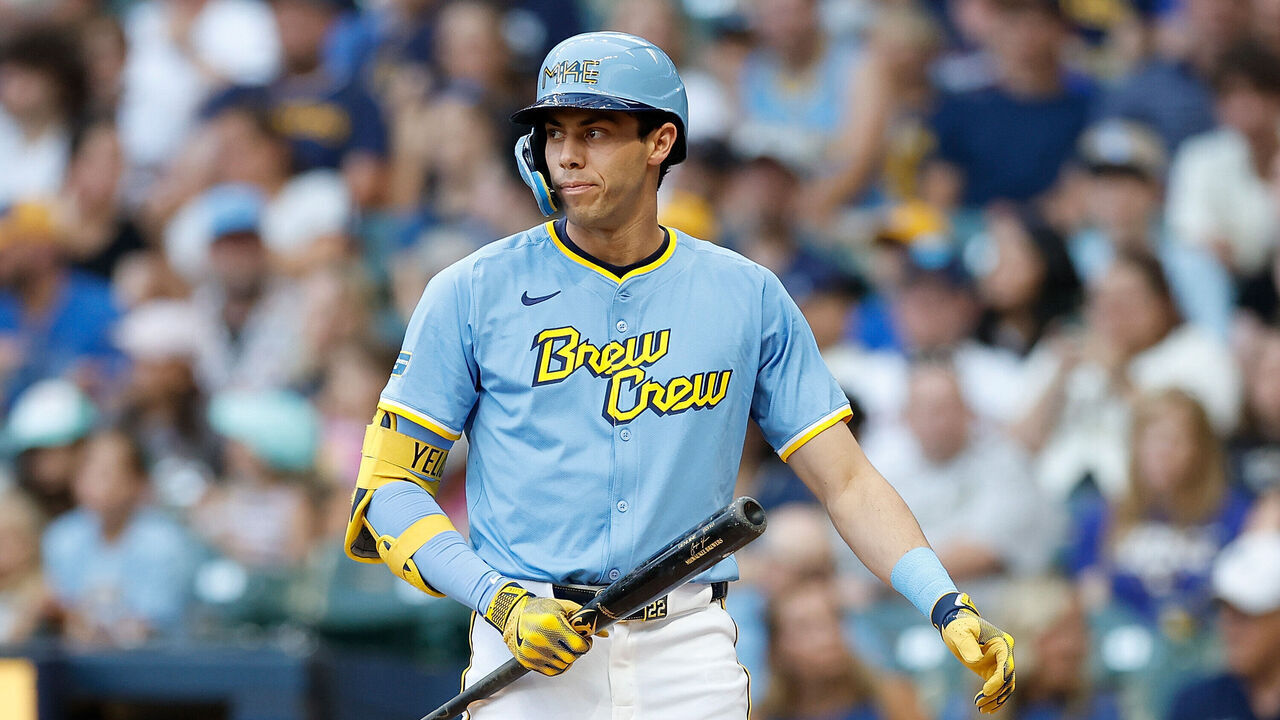 MILWAUKEE, WISCONSIN - JULY 12: Christian Yelich #22 of the Milwaukee Brewers up to bat against the Washington Nationals at American Family Field on July 12, 2024 in Milwaukee, Wisconsin.