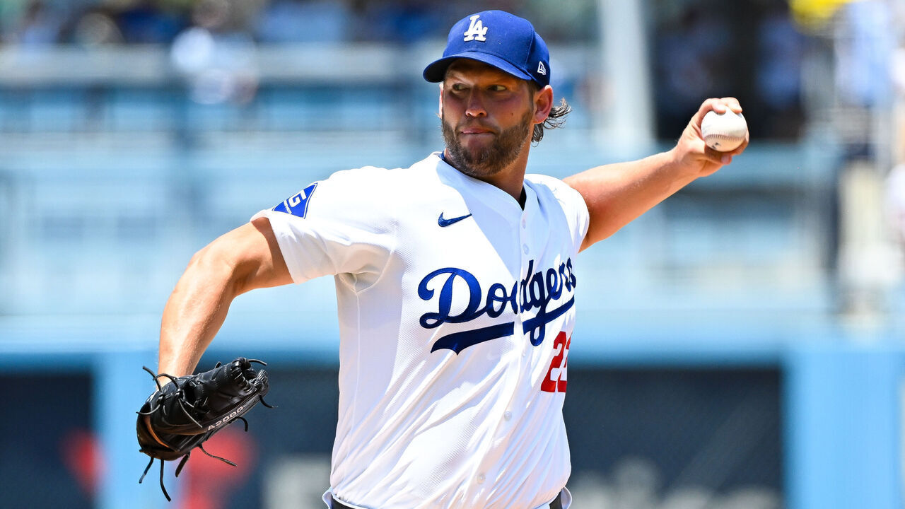 LOS ANGELES, CALIFORNIA - JULY 25: Clayton Kershaw #22 of the Los Angeles Dodgers pitches in the top of the first inning during the regular season game against the San Francisco Giants at Dodger Stadium on July 25, 2024 in Los Angeles, California.