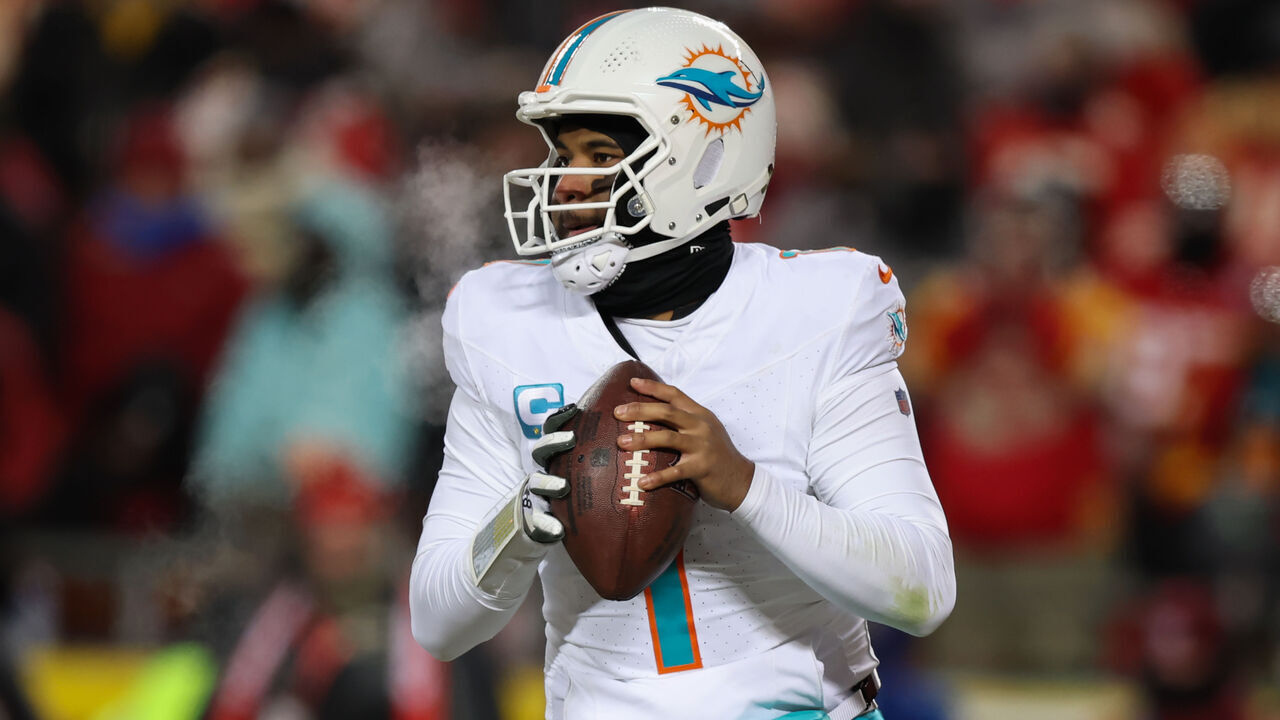KANSAS CITY, MO - JANUARY 13: Miami Dolphins quarterback Tua Tagovailoa (1) looks to pass in the third quarter of an AFC Wild Card playoff game between the Miami Dolphins and Kansas City Chiefs on Jan 13, 2024 at GEHA Field at Arrowhead Stadium in Kansas City, MO.
