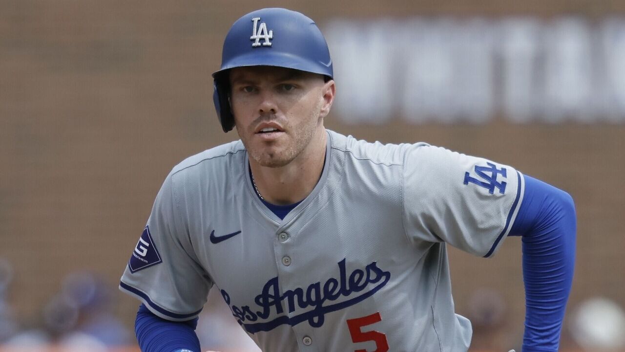 DETROIT, MI - JULY 14: Freddie Freeman #5 of the Los Angeles Dodgers leads off second base during the ninth inning at Comerica Park on July 14, 2024 in Detroit, Michigan.