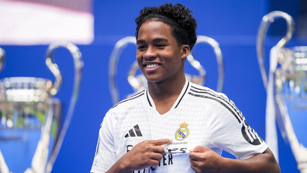 MADRID, SPAIN - JULY 27: Endrick Felipe Moreira de Sousa poses for photos with Real Madrid jersey during his presentation at Estadio Santiago Bernabeu on July 27, 2024 in Madrid, Spain.