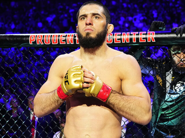 NEWARK, NEW JERSEY - JUNE 01: Islam Makhachev of Russia prepares to face Dustin Poirier in the UFC lightweight championship fight during the UFC 302 event at Prudential Center on June 01, 2024 in Newark, New Jersey.