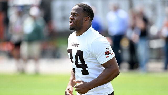 BEREA, OHIO - JUNE 13: Nick Chubb #24 of the Cleveland Browns runs down the field during a mandatory minicamp workout at their CrossCountry Mortgage Campus on June 13, 2024 in Berea, Ohio.