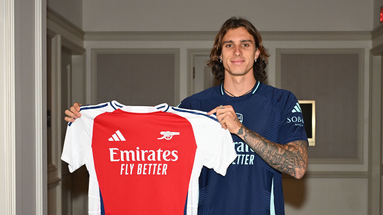 PHILADELPHIA, PENNSYLVANIA - JULY 29: Arsenal unveil new signing Riccardo Calafiori at the team hotel in Philadelphiaon July 29, 2024 in Philadelphia, Pennsylvania.