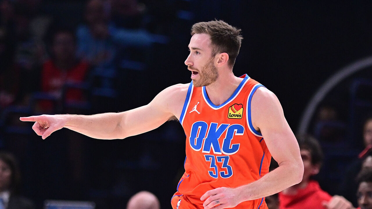 OKLAHOMA CITY, OKLAHOMA - MARCH 27: Gordon Hayward #33 of the Oklahoma City Thunder reacts after scoring in the first half against the Houston Rockets at Paycom Center on March 27, 2024 in Oklahoma City, Oklahoma.