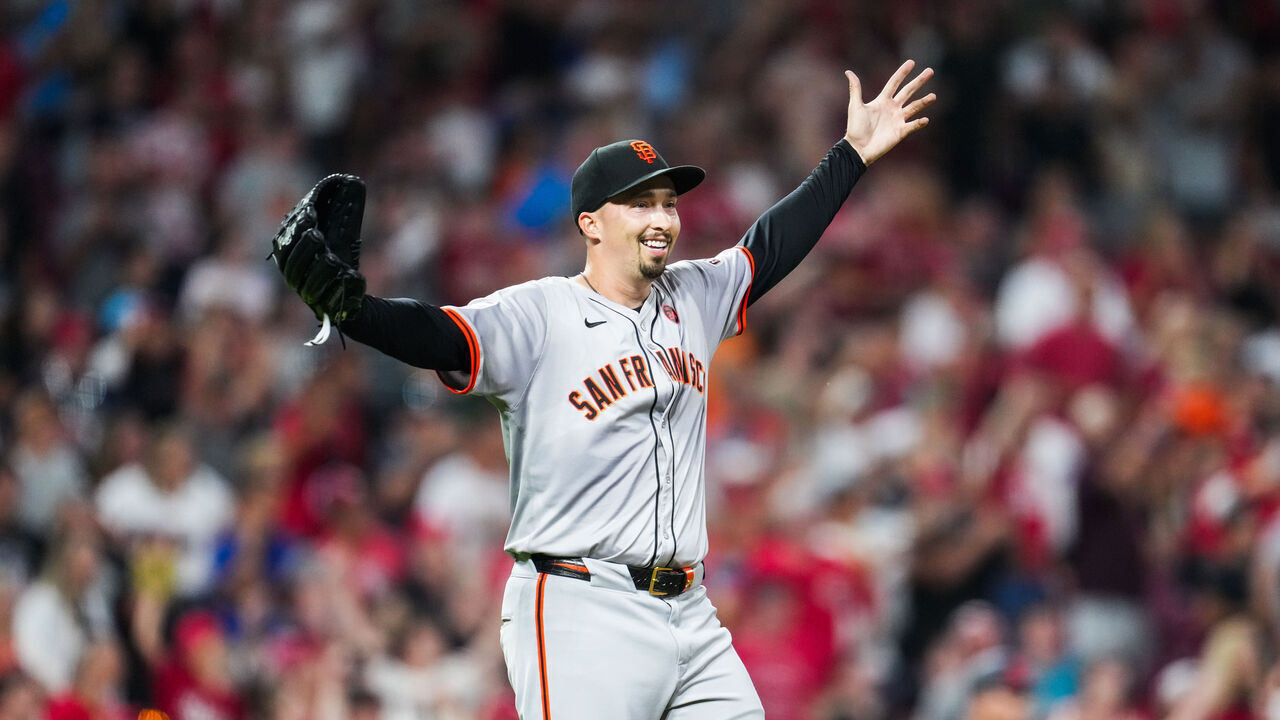 CINCINNATI, OHIO - AUGUST 02: Blake Snell #7 of the San Francisco Giants celebrates his first career no hitter after the game against the Cincinnati Reds at Great American Ball Park on August 02, 2024 in Cincinnati, Ohio.