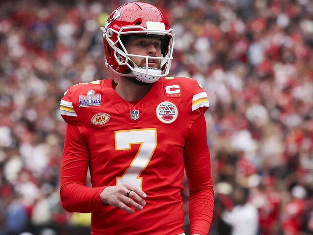 Report: Butker inks 4-year, $25.6M extension to become top-paid kicker | theScore.com