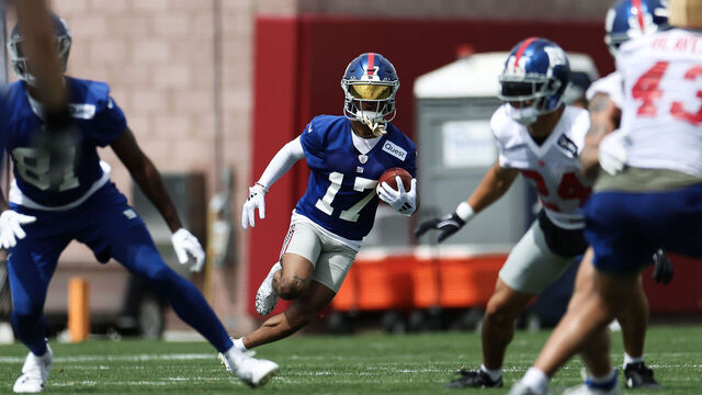 EAST RUTHERFORD, NEW JERSEY - JUNE 06: Wan'Dale Robinson #17 of the New York Giants participates in drills during New York Giants OTA Offseason Workouts at NY Giants Quest Diagnostics Training Center on June 06, 2024 in East Rutherford, New Jersey.
