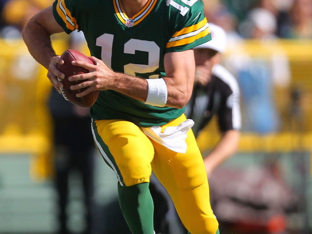 VIDEO: Rodgers hits Nelson for 66-yard touchdown