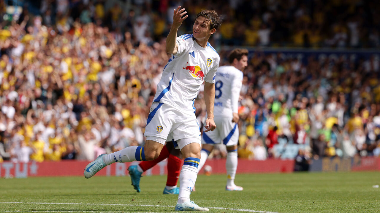 LEEDS, ENGLAND - AUGUST 10: Brenden Aaronson of Leeds United celebrates scoring his teams third goal of the game to make it 3-3 during the Sky Bet Championship match between Leeds United FC and Portsmouth FC at Elland Road on August 10, 2024 in Leeds, England.