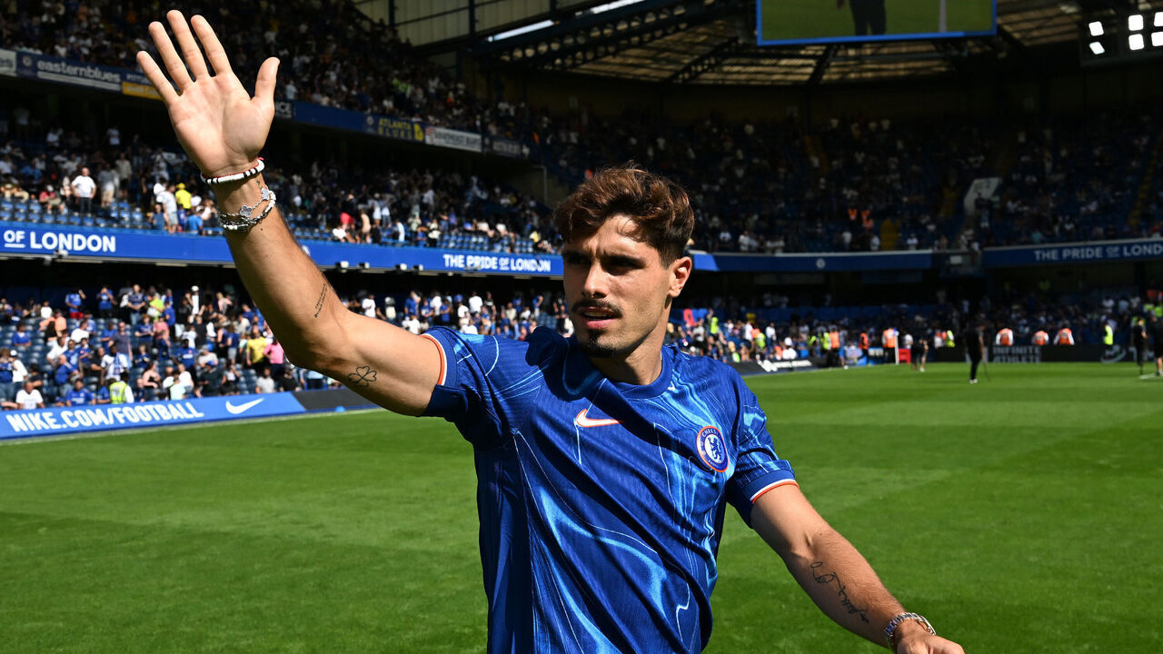 LONDON, ENGLAND - AUGUST 11: Pedro Neto of Chelsea salutes the crowd during the pre-season friendly match between Chelsea and FC Internazionale at Stamford Bridge on August 11, 2024 in London, England.