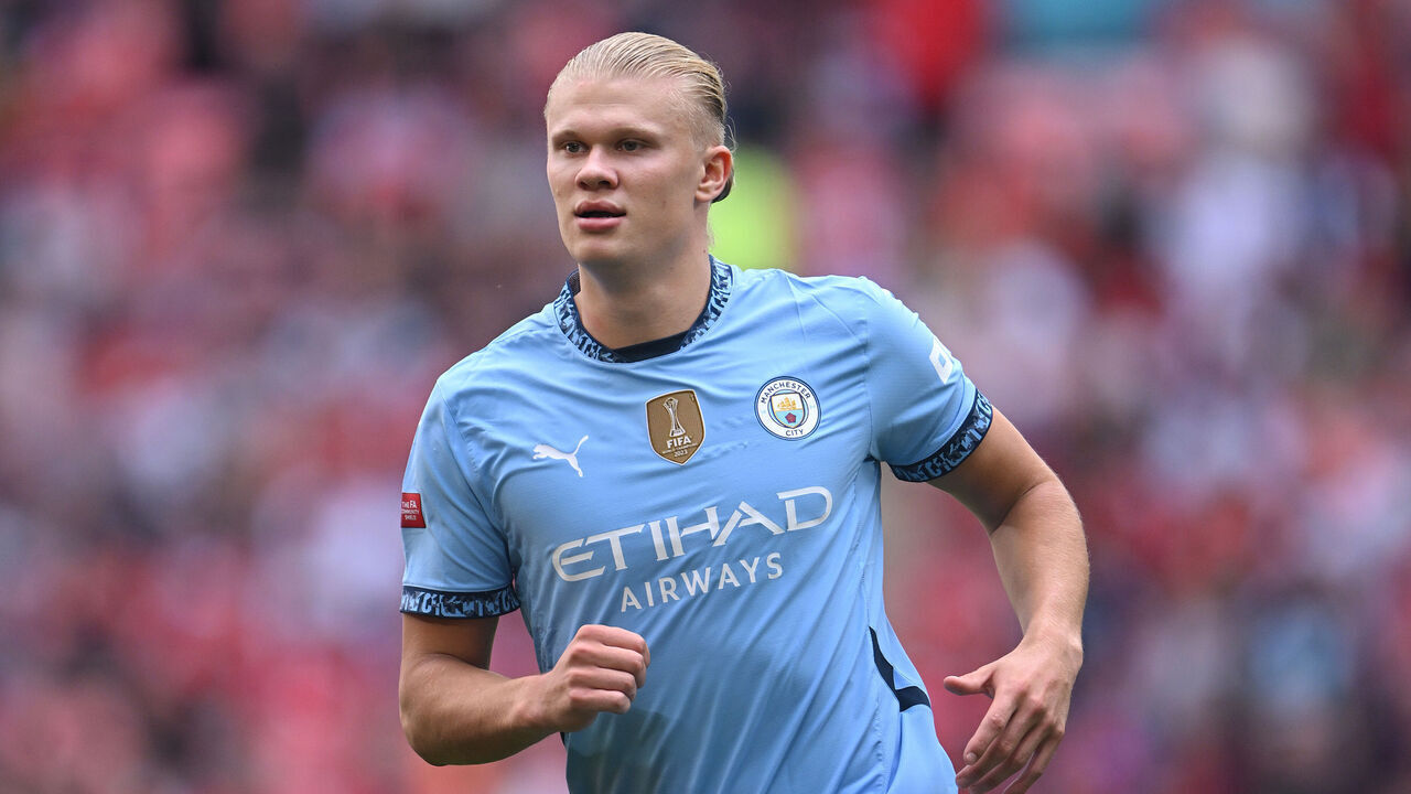 LONDON, ENGLAND - AUGUST 10: Erling Haaland of Manchester City in action during the 2024 FA Community Shield match between Manchester United and Manchester City at Wembley Stadium on August 10, 2024 in London, England.