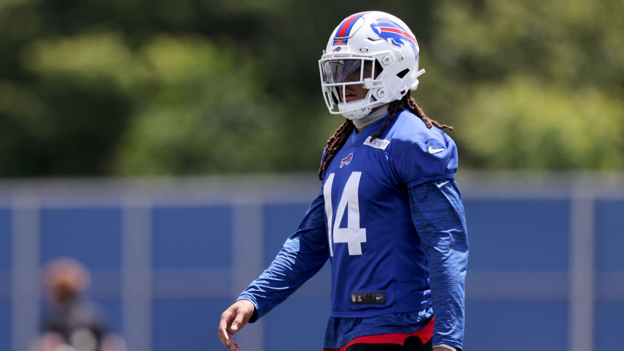 ORCHARD PARK, NEW YORK - JUNE 12: Chase Claypool #14 of the Buffalo Bills looks on during the Buffalo Bills mandatory minicamp on June 12, 2024 in Orchard Park, New York.