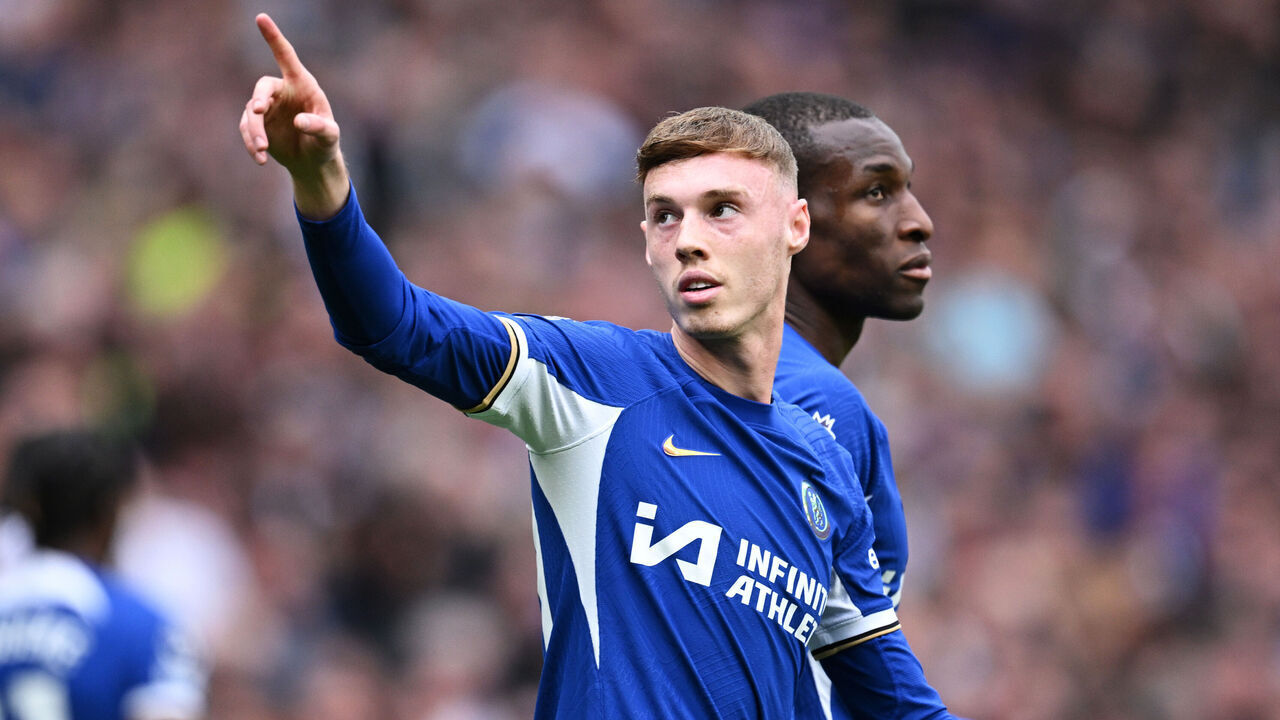 LONDON, ENGLAND - MAY 05: Cole Palmer of Chelsea celebrates scoring his team's first goal during the Premier League match between Chelsea FC and West Ham United at Stamford Bridge on May 05, 2024 in London, England.