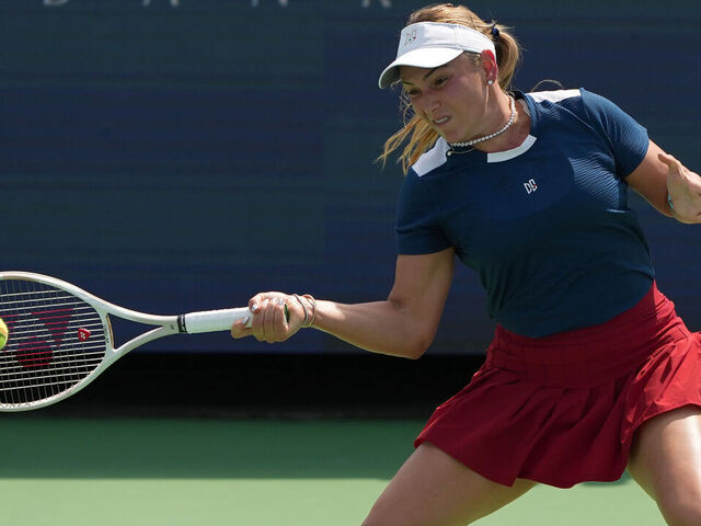 MASON, OHIO - AUGUST 13: Donna Vekic of Croatia plays a forehand during her match against Ashlyn Krueger of the United States (not pictured) during Day 3 of the Cincinnati Open at the Lindner Family Tennis Center on August 13, 2024 in Mason, Ohio.