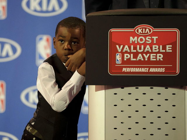 Buckeyes coach already looking to recruit LeBron James Jr.