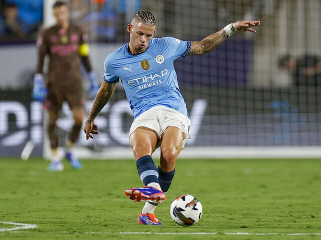 ORLANDO, FL - JULY 30: Manchester City midfielder Kalvin Phillips (4) passes the ball during the game between Barcelona vs Manchester City on July 30, 2024 at Camping World Stadium in Orlando, Fl.