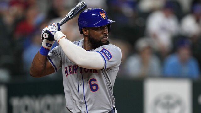 ARLINGTON, TEXAS - JUNE 18: Starling Marte #6 of the New York Mets waits for a pitch during the fourth inning against the Texas Rangers at Globe Life Field on June 18, 2024 in Arlington, Texas.