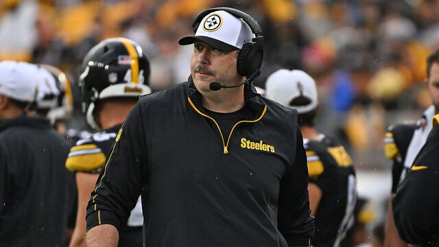 PITTSBURGH, PENNSYLVANIA - AUGUST 17: Offensive Coordinator Arthur Smith of the Pittsburgh Steelers looks on from the sidelines in the first quarter during the preseason game against the Buffalo Bills at Acrisure Stadium on August 17, 2024 in Pittsburgh, Pennsylvania.