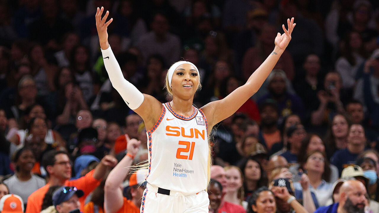 BOSTON, MA - AUGUST 20: Connecticut Sun guard DiJonai Carrington (21) reacts during a WNBA game between Los Angeles Sparks and Connecticut Sun on August 20, 2024, at TD Garden in Boston, MA.
