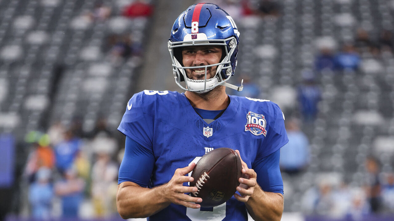 EAST RUTHERFORD, NJ - AUGUST 08: Daniel Jones #8 of the New York Giants warms up prior to an NFL football game against the Detroit Lions at MetLife Stadium on August 8, 2024 in East Rutherford, NJ.