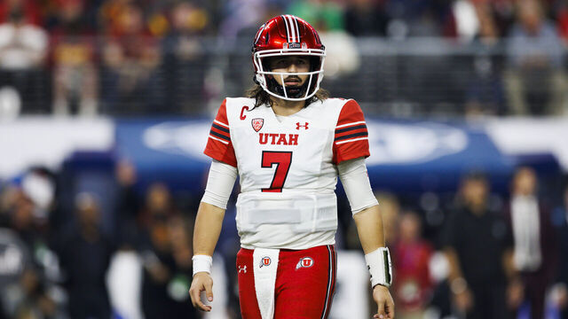 LAS VEGAS, NV - DECEMBER 02: Utah Utes quarterback Cameron Rising (7) during the Pac-12 Championship football game between Utah Utes and USC Trojans on December 2, 2022 at Allegiant Stadium in Las Vegas, NV.