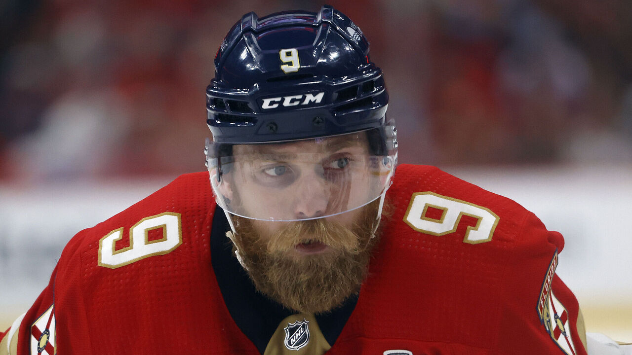 SUNRISE, FL - JUNE 24: Sam Bennett #9 of the Florida Panthers prepares for a face-off against the Edmonton Oilers in Game Seven of the Final of the 2024 Stanley Cup Playoffs at the Amerant Bank Arena on June 24, 2024 in Sunrise, Florida.
